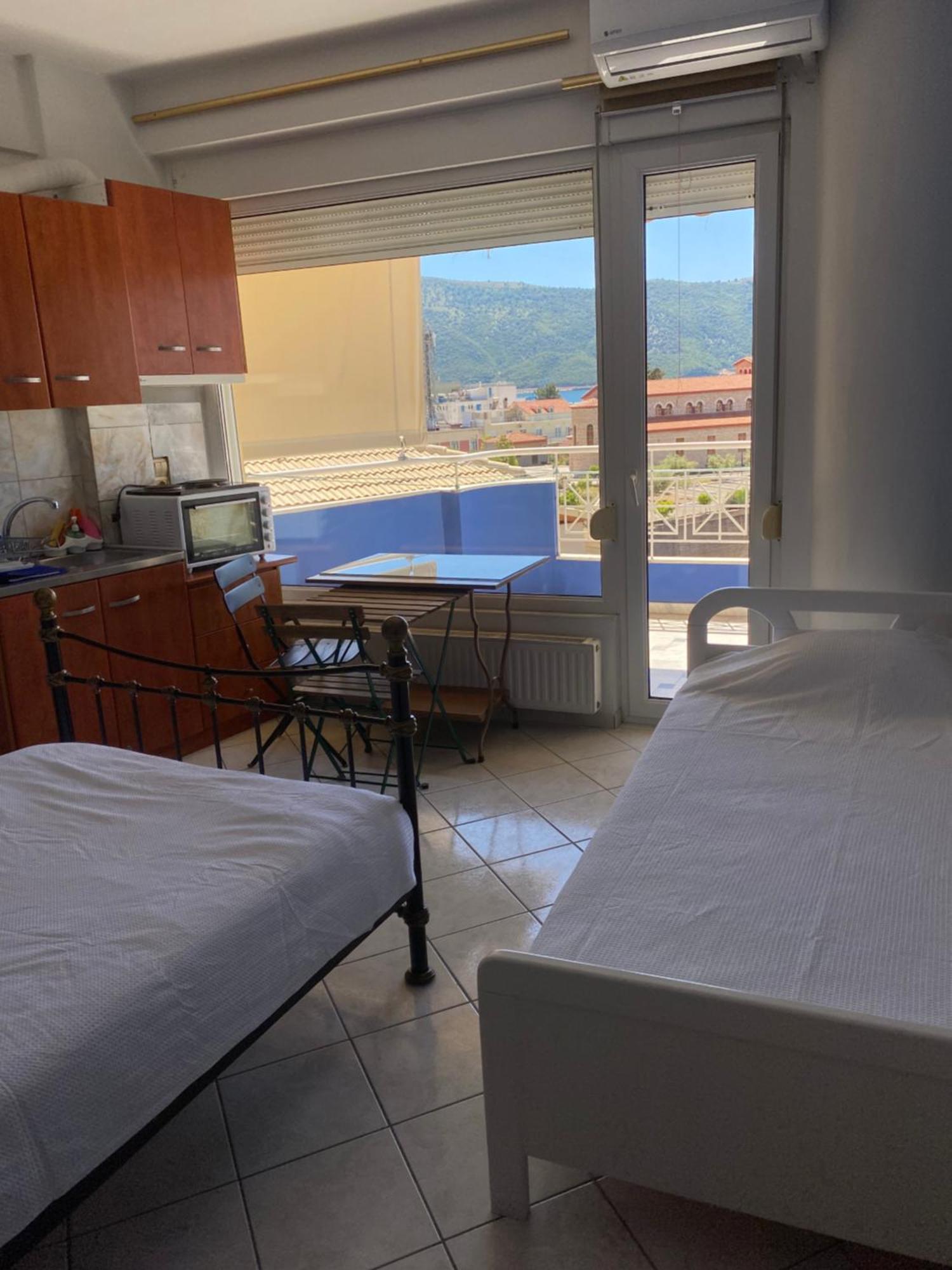 Maria'S Roomstudios Apartments Flats To Let Seaside Heart City Chantzara Spyropoulos Igoumenitsa Exterior photo